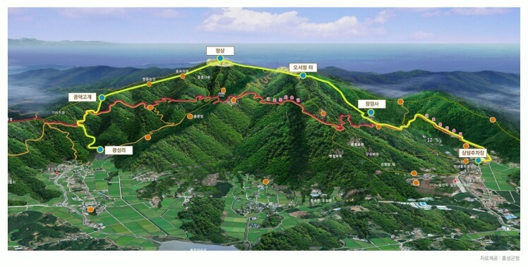 오서산-실제-사진-위에-능선-코스가-그려져-있다.